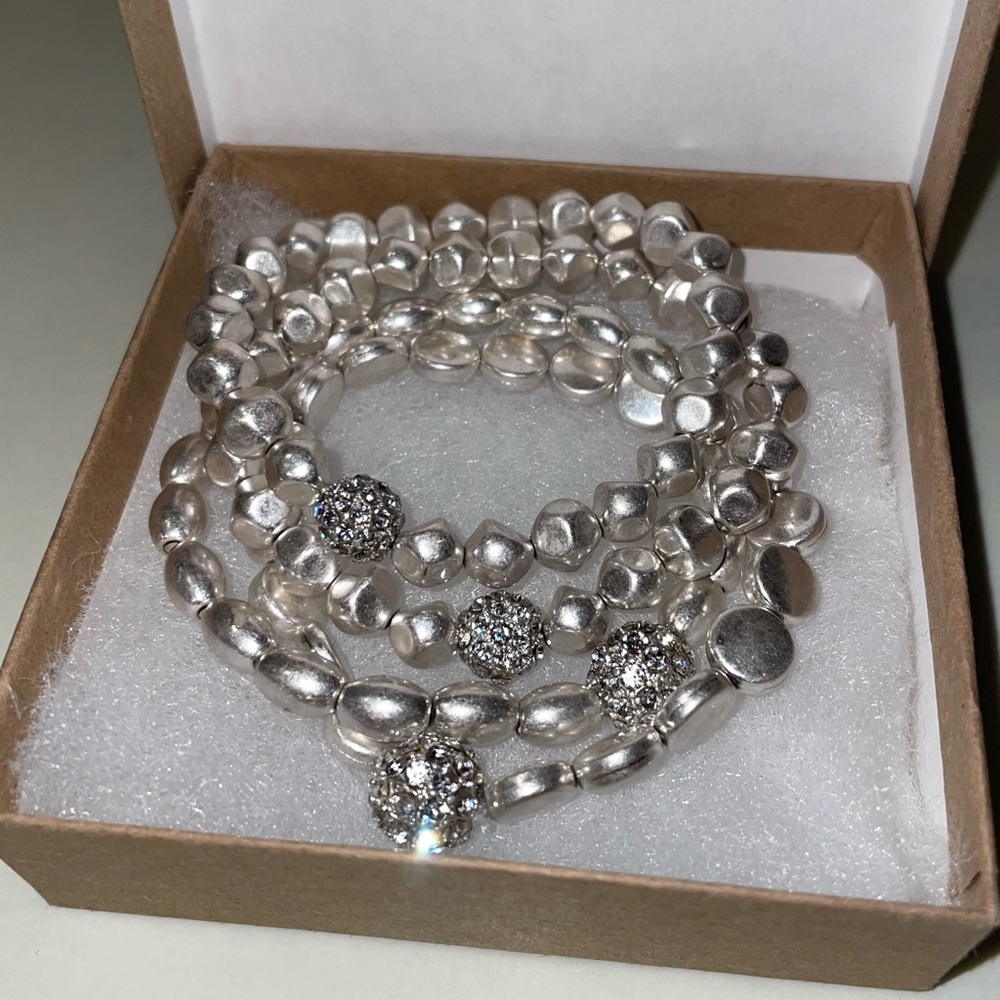 Set of 4 sliver bracelets